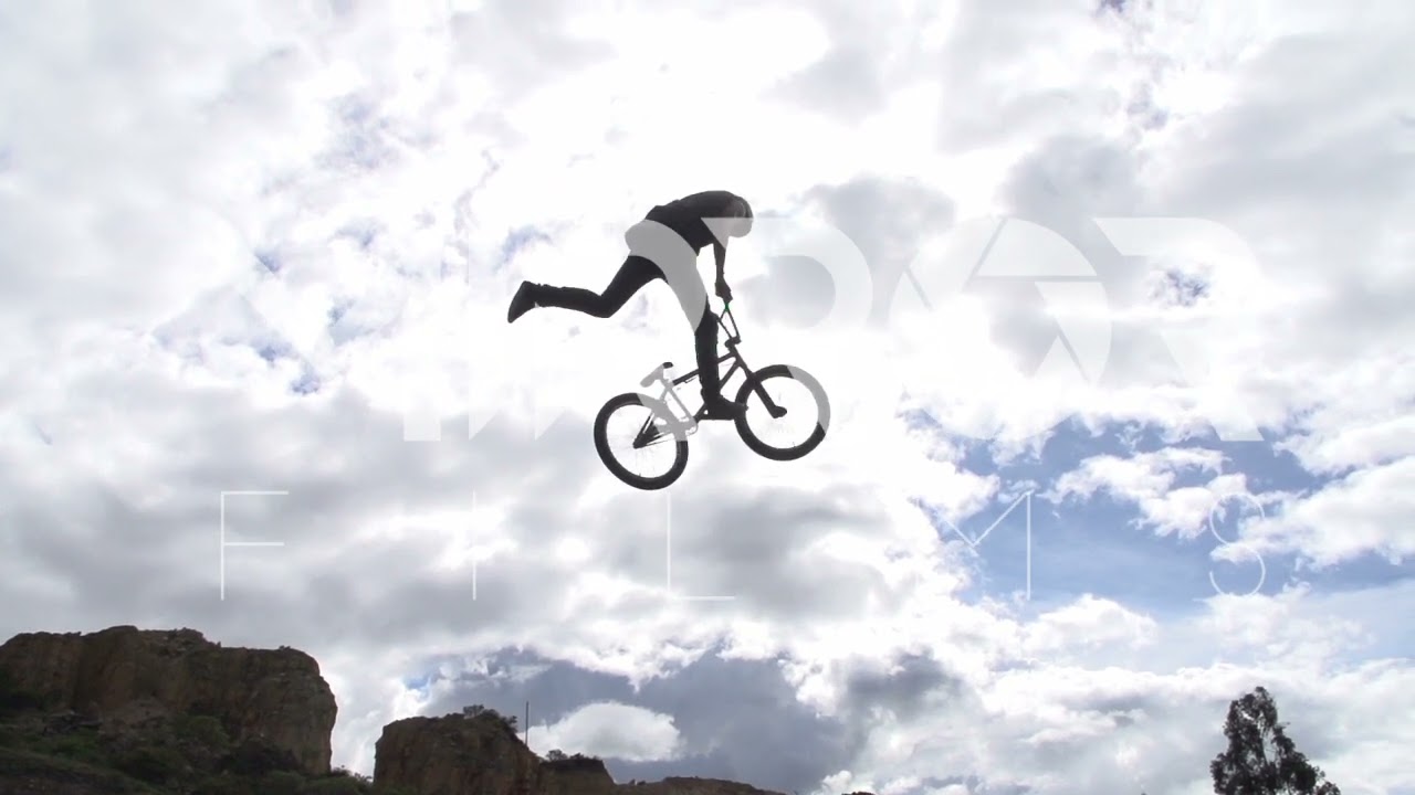 Cámara lenta Dirt Jump BMX