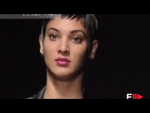 SALVATORE FERRAGAMO Spring Summer 2001 2 of 3 Milan Pret a Porter by Fashion Channel