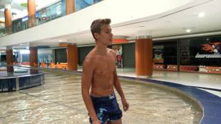 preview picture of video 'Desafio do banho público - Julien Soares'