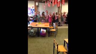 Første skoledag sang ( Hr. Skæg) Billum skole 2015