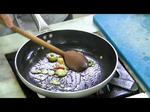 ARTI I KUZHINES - SALLATË E NGROHTË ME FRUTA DETI