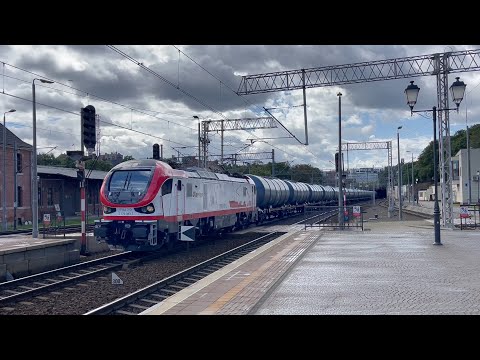 Pesa GAMA 111Ed-013 Olavion z cysternami przejazd przez Gdańsk Główny Pociągi towarowe