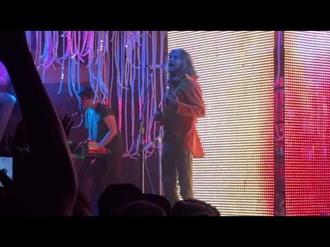 Flaming Lips perform \