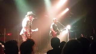 Brothers Osborne &#39;While You Still Can&#39;