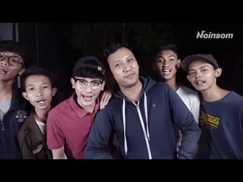 bisa-kali-pakaiannya-nggak-usah-ketat-pantun-strowbbery-bahasa-yang-sederhana