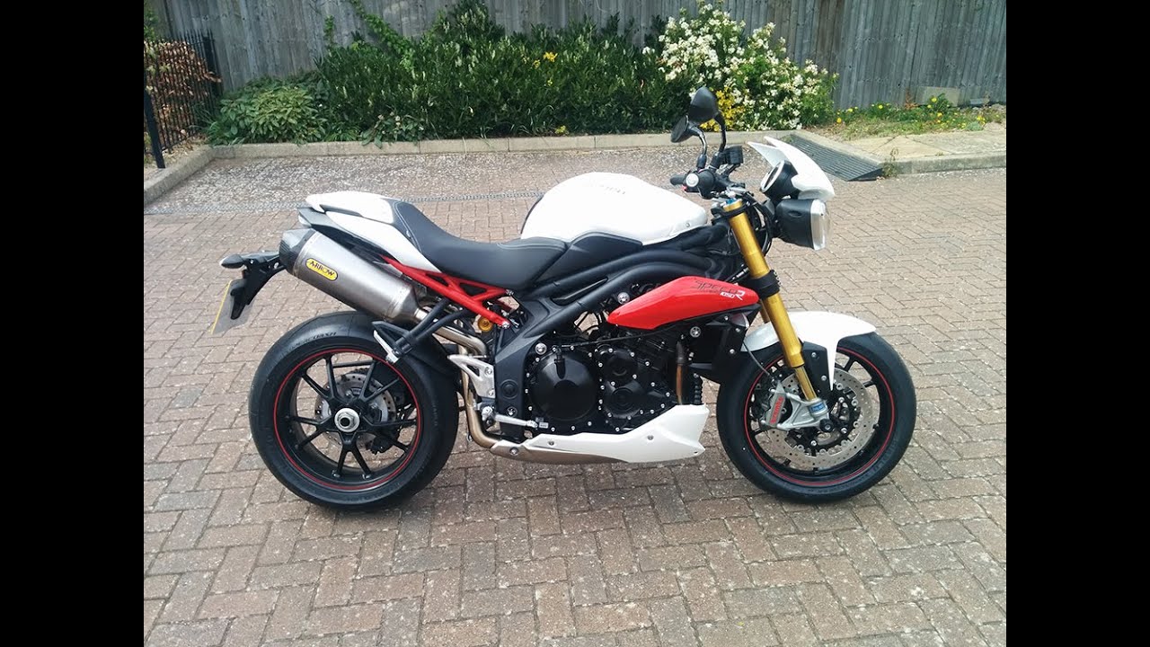 2015 Triumph Speed Triple R ABS 1050cc Review w/o Baffles