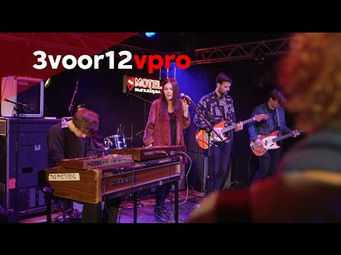The Mysterons sessie op Motel Mozaïque 2015