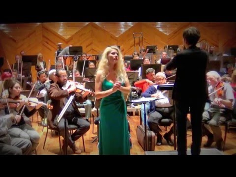 Sandra Plamenats - Vissi d'arte (aria di Tosca) - Puccini