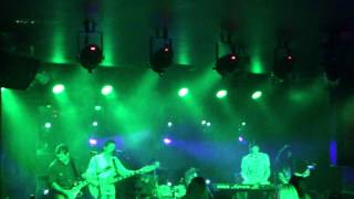 Katie Melua's brother messes up use somebody at James Toseland final crash gig.mp4