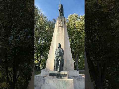Monumento a Santo Domingo de Guzmán, Burgos: Vitoria y Soto a sus pies
