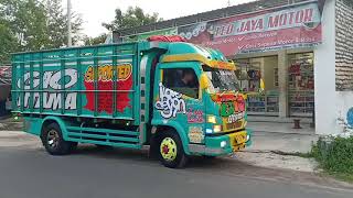 Download lagu DEMI KOWE Versi Truk GioUtama mp3 Download lagu DEMI KOWE Versi Truk GioUtama mp3