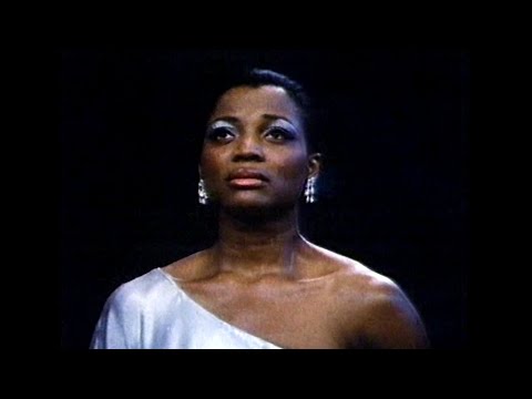 Diva (1981) - Wilhelmenia Wiggins Fernandez - Aria from Catalani's "La Wally"