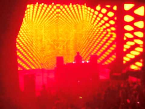 Gareth Emery live at the Music Box 4/30/11 Craig Connelly Absolute Electric Tritonal remix