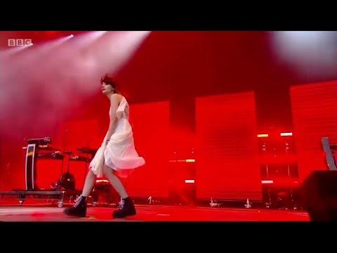 download lagu mp3 mp4 CHVRCHES Bury It Live At Glastonbury 2016, download mp3 CHVRCHES Bury It Live At Glastonbury 2016 free download mp3, download mp3 CHVRCHES Bury It Live At Glastonbury 2016