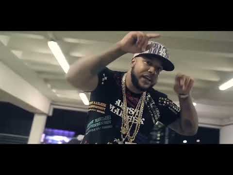 gay marleek sells custard and shreddies