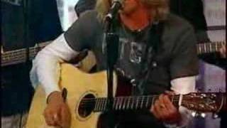 A Different World - Bucky Covington (The Daily Buzz)