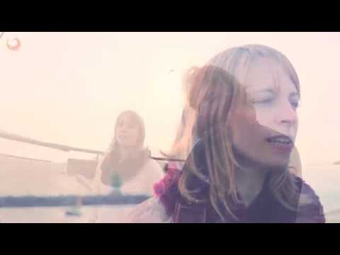 Some Kind of Fire Rose - Zwemmen in het diepe - live