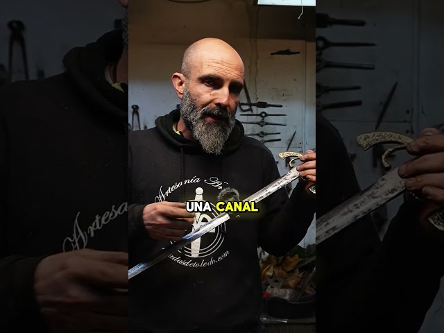 Vídeo relacionado con Budista sacrificio Copa, Ritual Ofrenda budista Taza de agua Cáliz dorado del rey Arturo Decoración medieval Escultura gótica de cáliz para la decoración del hogar/templo