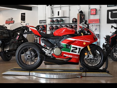 2023 Ducati Panigale V2 Bayliss | Walk Around, Start-Up & Sound Clip