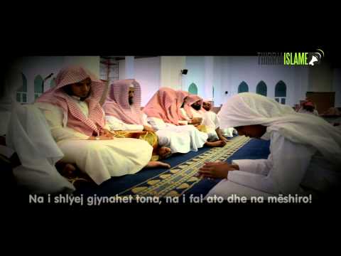 Fëmija përfundon hifzin e Kur'anit duke qarë - Shumë emocionuese