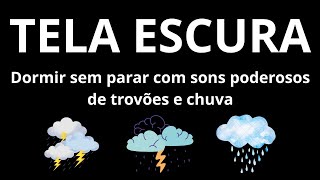 Dormir sem parar com sons poderosos de trovões e chuva torrencial sob o telhado de zinco desbotado