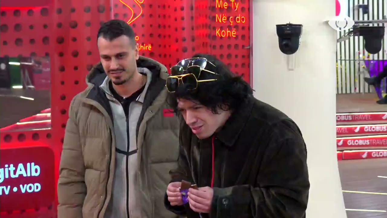 “Idiot, debil”/ Vijon debati mes Malit dhe Rogertit: Ma këndo këngën e familjes