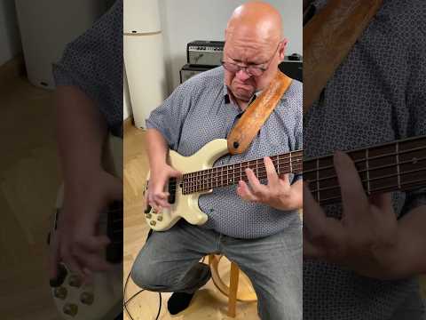 Frank the SLAP MACHINE!! #basstheworld #frankitt