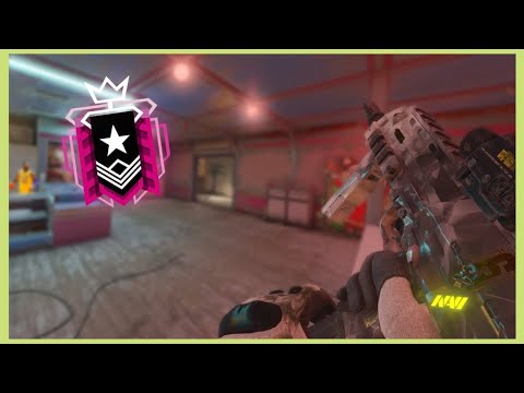 WHAT A 1.6 K/D CONTROLLER CHAMPION LOOKS LIKE - Rainbow Six Siege Console Solar Raid