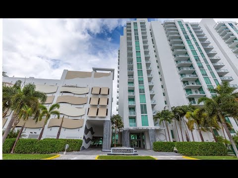 Eloquence on the Bay - apt 2+den+3 4garage spaces - boatslip