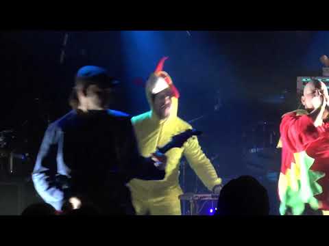 Volière - Spicey Slambal