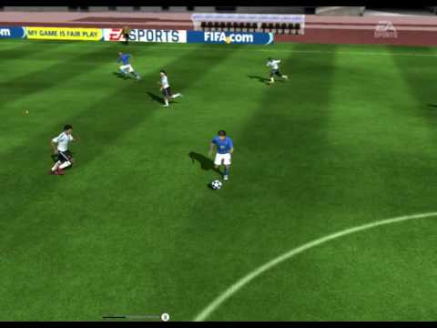 Patada y una vez en el piso se le tiro encima