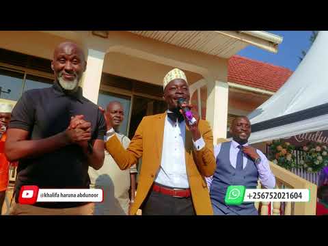Frank Gashumba,Isma broger,Sheikh gugwa bawade Khalifa haruna sente ku graduation ya mukyala muzata.