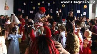 preview picture of video 'Závada: Maškarní ples MŠ (27.2.2011)'