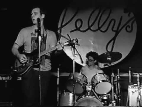beat happening * TIGER TRAP * live @ Kelly's ~ Norman, OK. 4-12-92