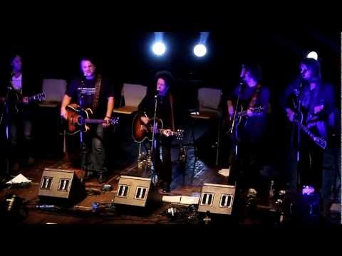 Willie Nile - House of a Thousand Guitars - Live from Verdi Theatre