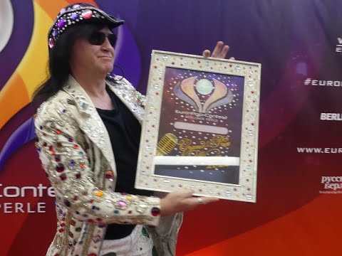 Euro Pop Contest Berliner Perle 27 11 2022 Gala Konzert Kommentar Michael The GlitterKing