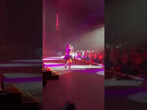 Dulce María – Inevitable     (En Vivo [Guadalajara] 2000’s Pop Tour 2022)