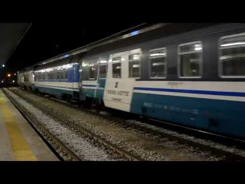 FS ICN 771 Udine - Roma hauled by E402A at Venezia Santa Lucia