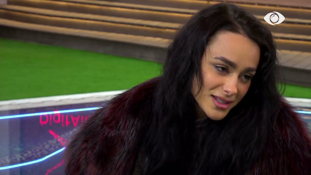 “A mendon se Gjesti të ka përdorur?”/ Egli-Krisës: Mua nuk më është fikur gjëja me buton, por...