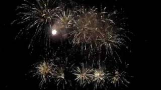preview picture of video 'Best Fireworks Show Ever in ARMATA Spetses 2009'