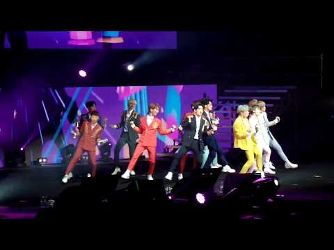 170829 SEVENTEEN en Chile - Pretty U (예쁘다)