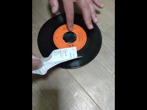 ロシア当局、ハンドスピナーで遊ぶのは「一種の催眠術」ではないかと疑う