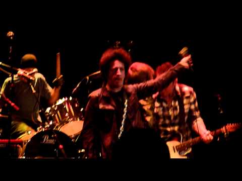 Willie Nile w/ Bruce Springsteen "Heaven Help the Lonely" 1/15/11 LOD 11 Paramount Theatre