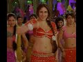 Kareena Kapoor Slips Boobs Drees Song Scne
