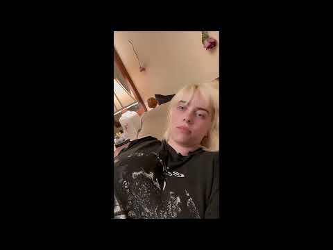 Billie Eilish Titts