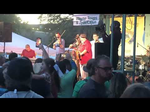 Festivals Acadiens 2022: Wayne Toups & ZydeCajun - "Zydeco Sont Pas Sale"