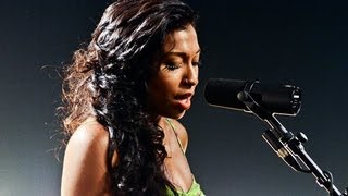 Melanie Fiona - &quot;Wrong Side of a Love Song&quot; LIVE (Studio Session)