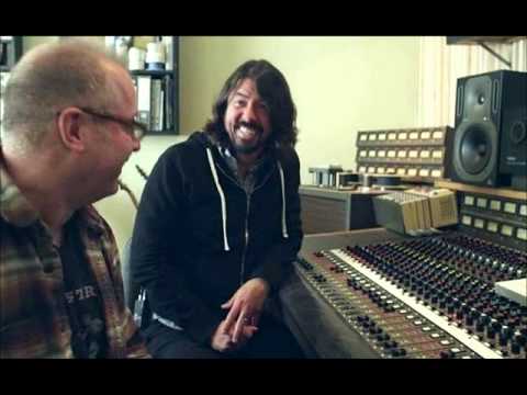 Dave Grohl is listening his earliest Demos (Robert Lang Studios 2014)