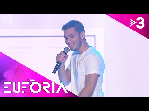 Per fi el Pedro ballarí! Es deixa anar amb "No vull baixar", del Stay Homas