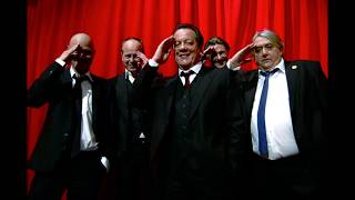 Music video thumbnail preview for De Kreuners - Uit De Bocht by De Kreuners
